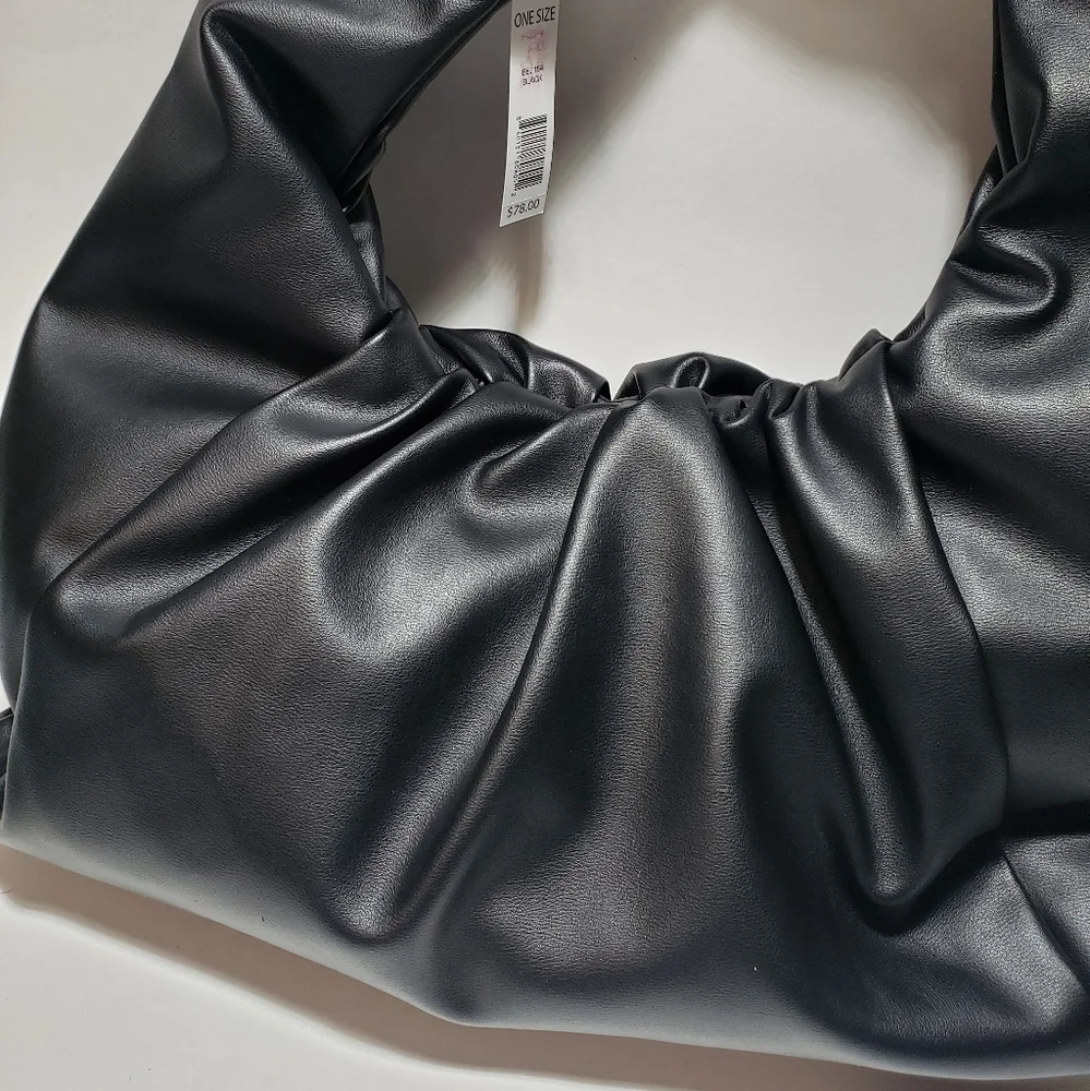 THE LIMITED Purse black medium New but tag is damaged